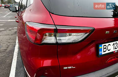 Внедорожник / Кроссовер Ford Escape 2022 в 