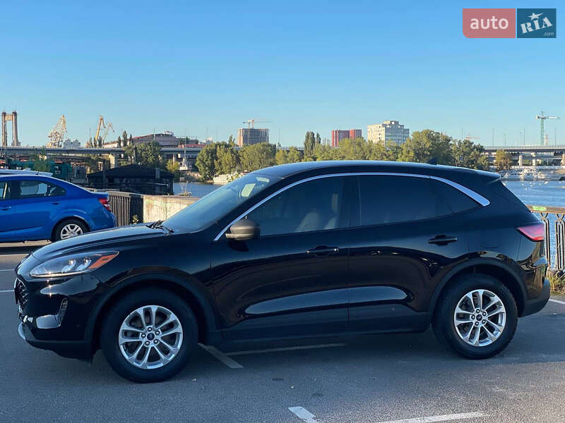 Внедорожник / Кроссовер Ford Escape 2022 в Киеве