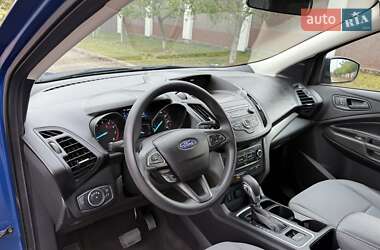 Внедорожник / Кроссовер Ford Escape 2019 в 