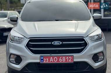 Внедорожник / Кроссовер Ford Escape 2017 в Тростянце