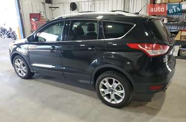 Внедорожник / Кроссовер Ford Escape 2015 в 