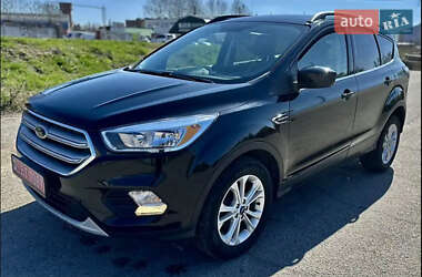 Внедорожник / Кроссовер Ford Escape 2018 в Хмельницком