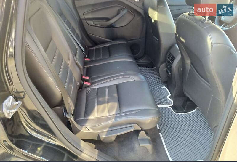 Внедорожник / Кроссовер Ford Escape 2017 в Ивано-Франковске