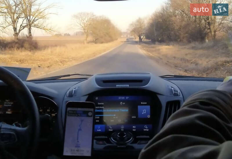 Внедорожник / Кроссовер Ford Escape 2017 в Ивано-Франковске