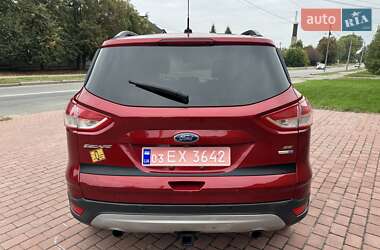 Внедорожник / Кроссовер Ford Escape 2015 в 