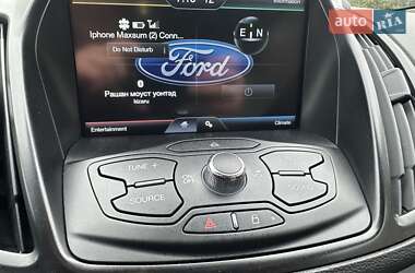 Внедорожник / Кроссовер Ford Escape 2015 в 
