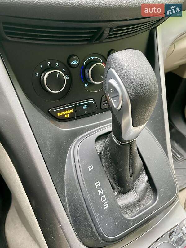 Внедорожник / Кроссовер Ford Escape 2015 в Киеве