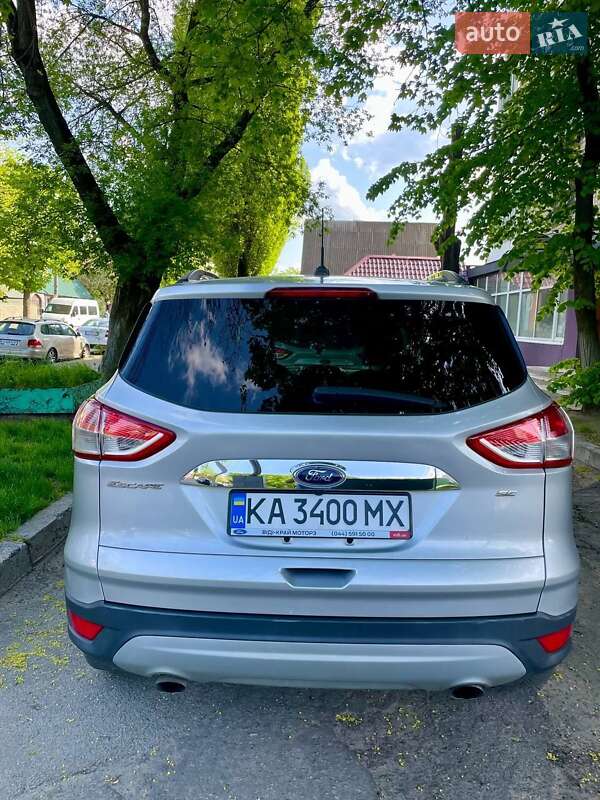 Внедорожник / Кроссовер Ford Escape 2015 в Киеве