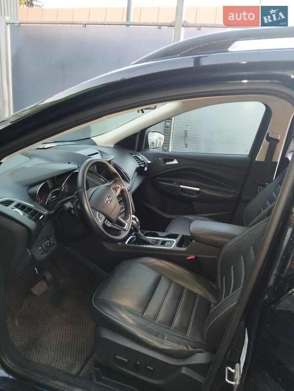 Внедорожник / Кроссовер Ford Escape 2018 в Львове