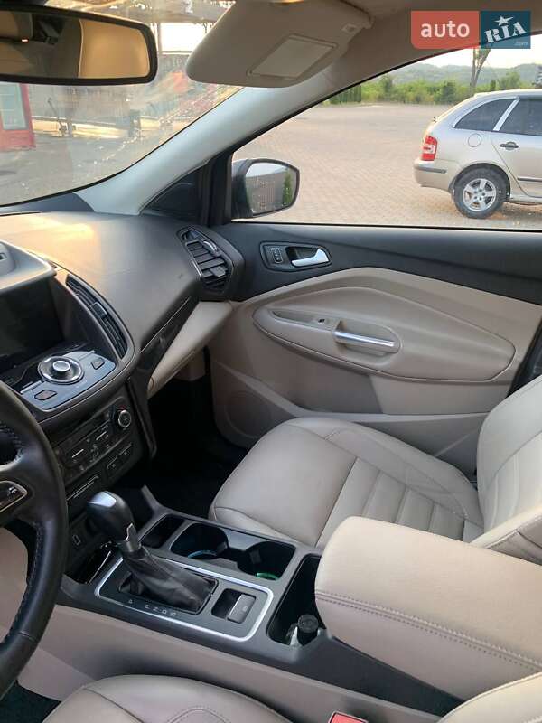 Внедорожник / Кроссовер Ford Escape 2017 в Ужгороде