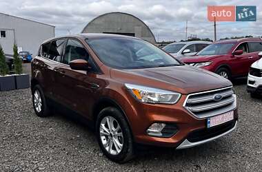 Внедорожник / Кроссовер Ford Escape 2017 в 