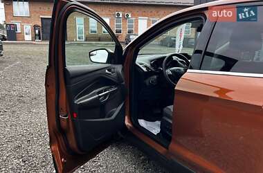 Внедорожник / Кроссовер Ford Escape 2017 в 