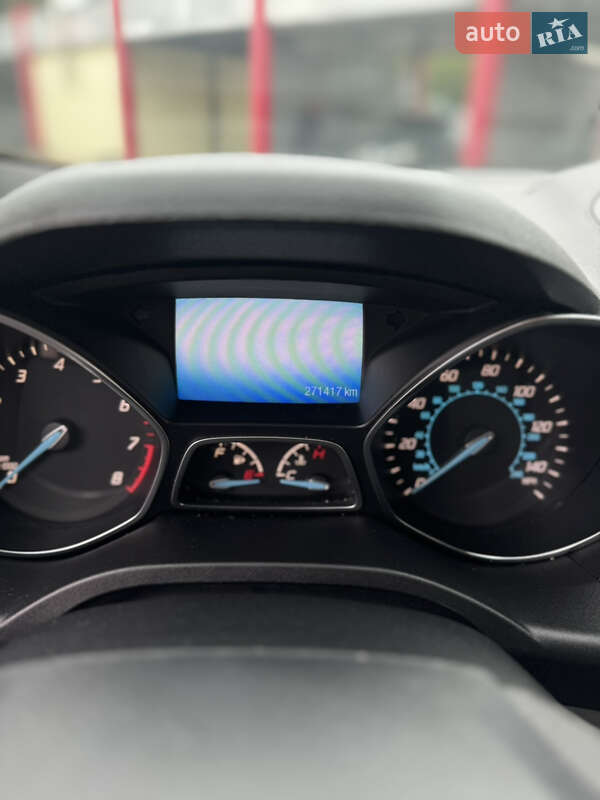 Внедорожник / Кроссовер Ford Escape 2015 в Дубно