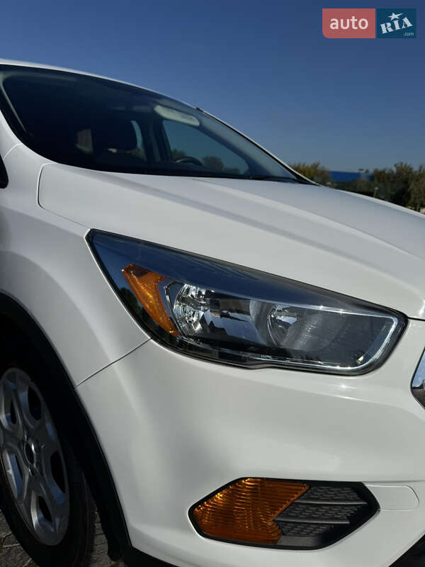 Внедорожник / Кроссовер Ford Escape 2017 в Жовкве