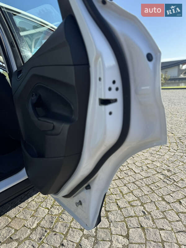 Внедорожник / Кроссовер Ford Escape 2017 в Жовкве