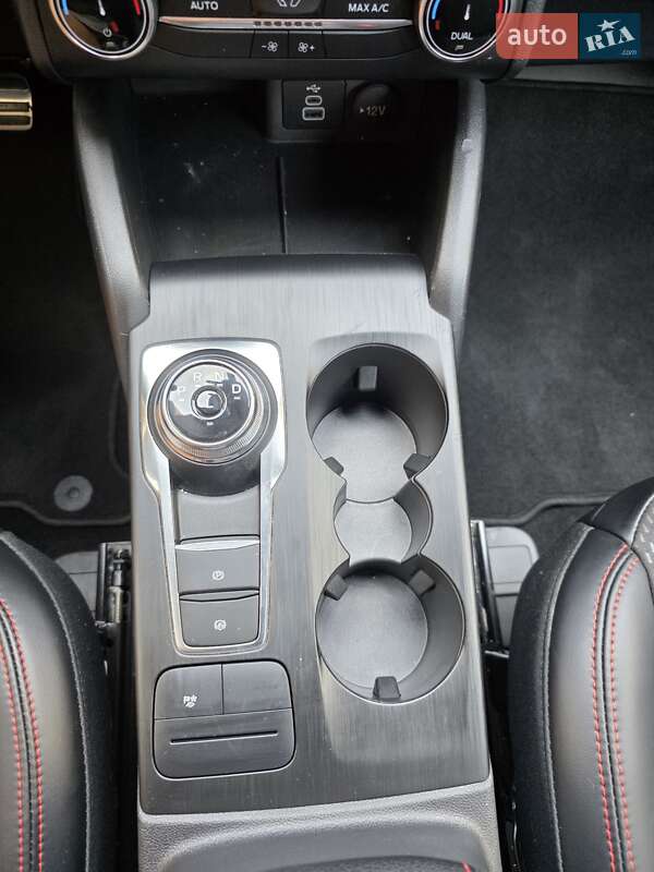 Позашляховик / Кросовер Ford Escape 2024 в Тернополі