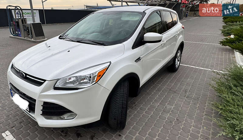 Внедорожник / Кроссовер Ford Escape 2014 в 