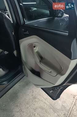 Внедорожник / Кроссовер Ford Escape 2015 в 