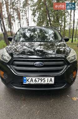 Внедорожник / Кроссовер Ford Escape 2017 в 