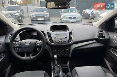 Внедорожник / Кроссовер Ford Escape 2017 в 