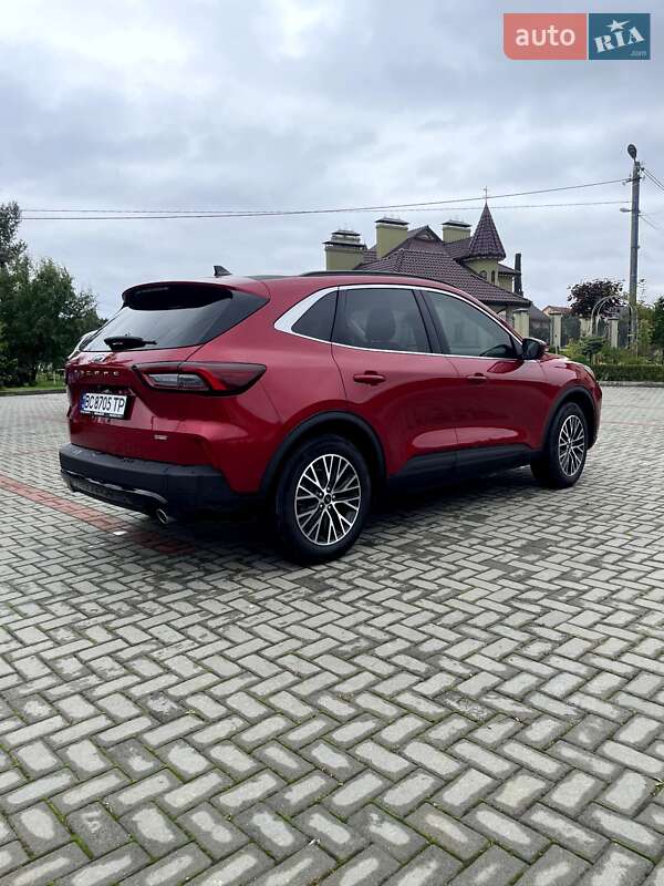 Позашляховик / Кросовер Ford Escape 2023 в Золочеві