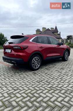 Внедорожник / Кроссовер Ford Escape 2023 в 
