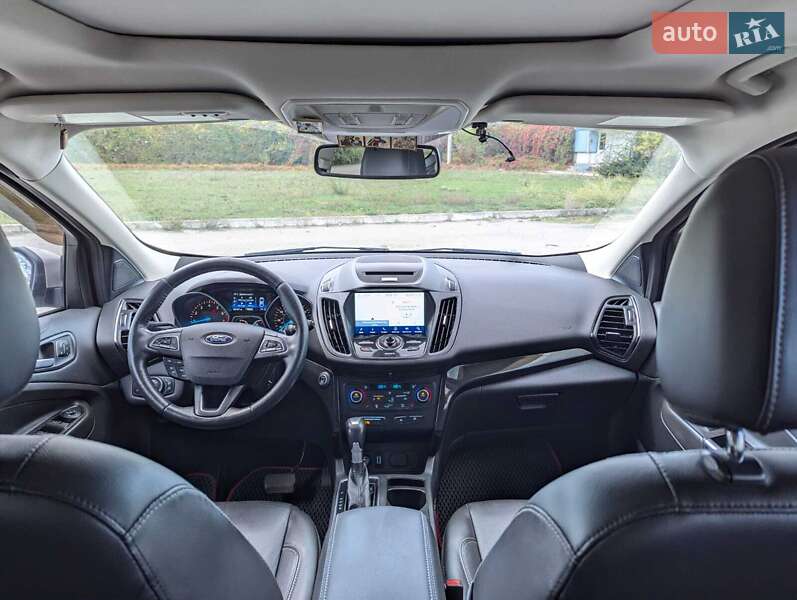 Внедорожник / Кроссовер Ford Escape 2016 в Днепре