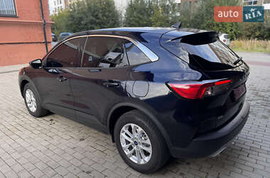 Внедорожник / Кроссовер Ford Escape 2021 в 