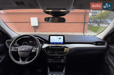 Внедорожник / Кроссовер Ford Escape 2021 в 