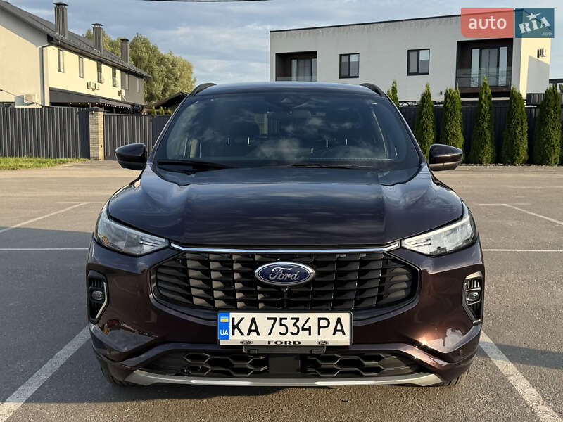 Внедорожник / Кроссовер Ford Escape 2023 в 