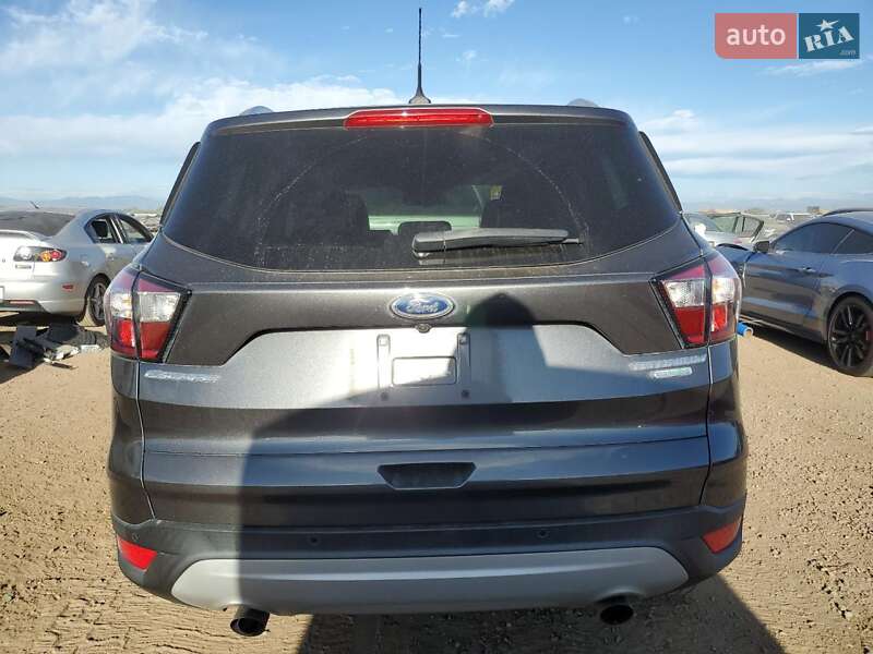 Внедорожник / Кроссовер Ford Escape 2018 в Черновцах