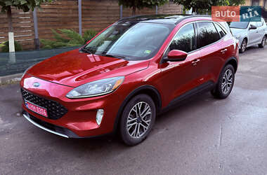 Внедорожник / Кроссовер Ford Escape 2020 в 