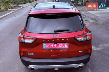 Внедорожник / Кроссовер Ford Escape 2020 в 