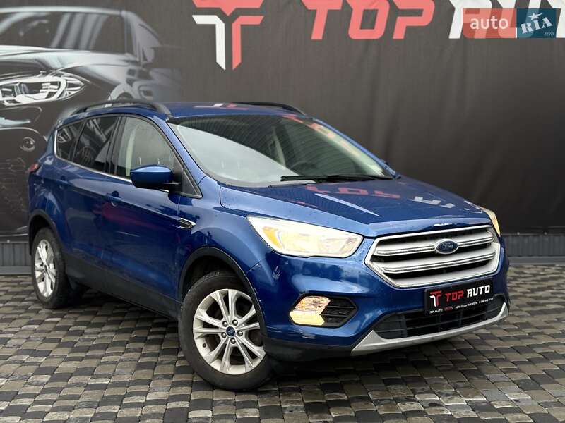Внедорожник / Кроссовер Ford Escape 2018 в Львове