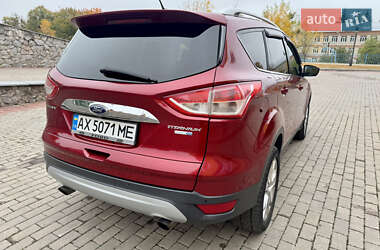 Внедорожник / Кроссовер Ford Escape 2014 в 