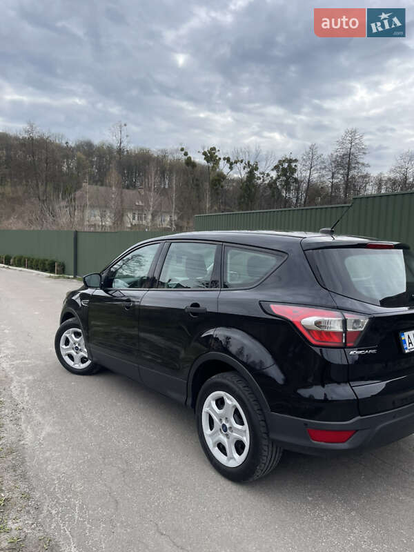 Внедорожник / Кроссовер Ford Escape 2017 в Киеве