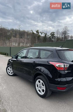 Внедорожник / Кроссовер Ford Escape 2017 в 