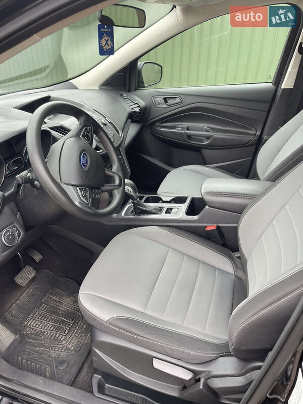 Внедорожник / Кроссовер Ford Escape 2017 в Киеве