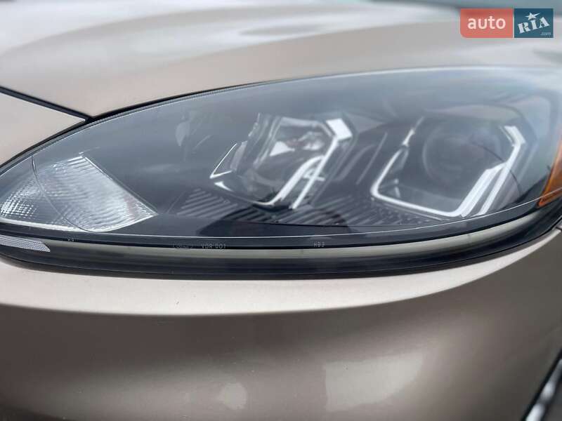 Позашляховик / Кросовер Ford Escape 2020 в Вінниці