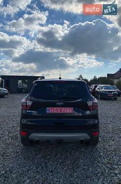 Внедорожник / Кроссовер Ford Escape 2017 в 