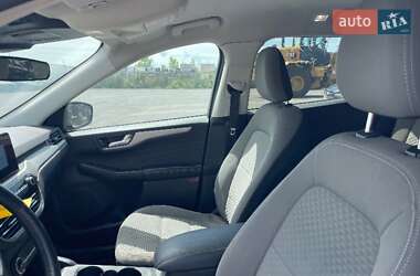 Внедорожник / Кроссовер Ford Escape 2021 в 
