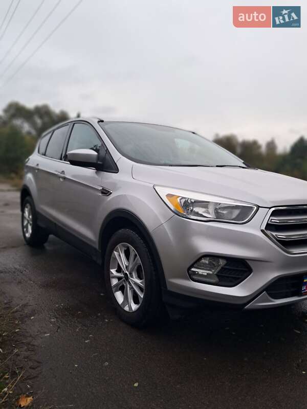 Внедорожник / Кроссовер Ford Escape 2017 в Сосновке