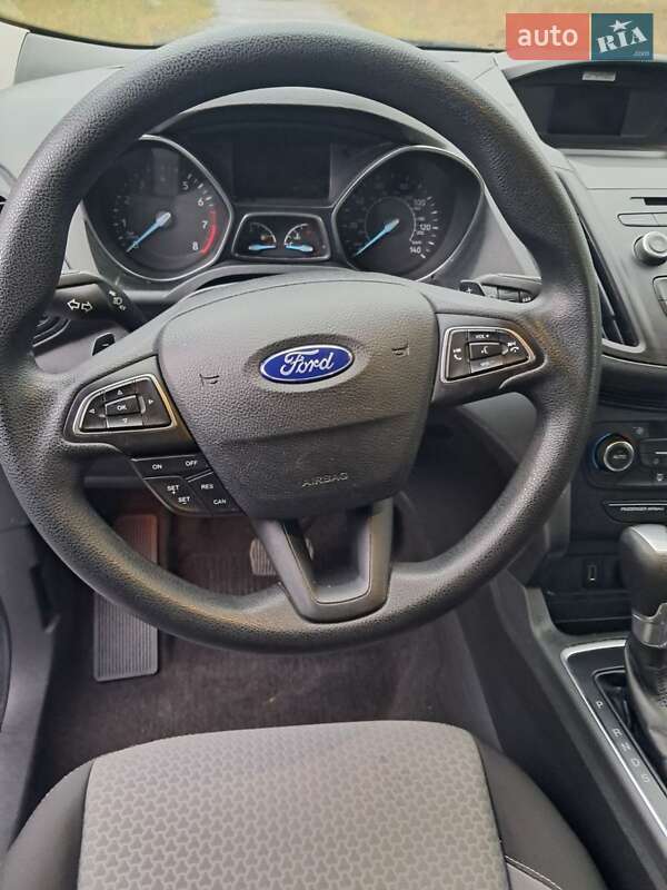 Внедорожник / Кроссовер Ford Escape 2017 в Сосновке