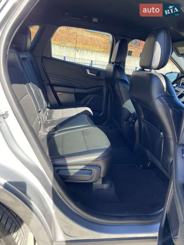 Позашляховик / Кросовер Ford Escape 2023 в Тернополі