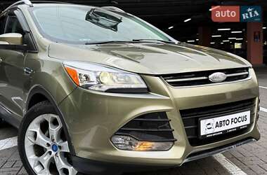 Внедорожник / Кроссовер Ford Escape 2013 в 