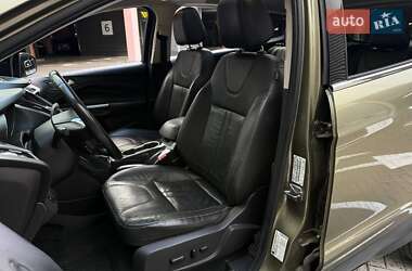 Внедорожник / Кроссовер Ford Escape 2013 в 