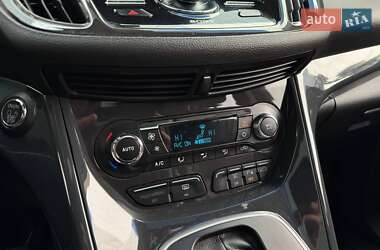 Внедорожник / Кроссовер Ford Escape 2013 в 