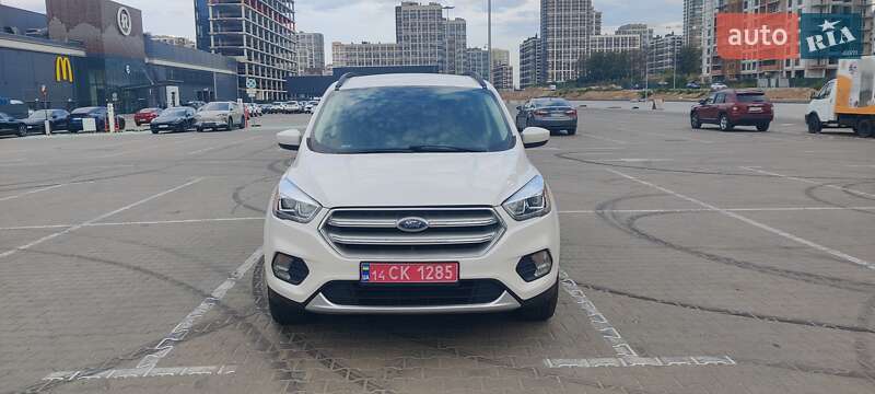 Позашляховик / Кросовер Ford Escape 2017 в Києві