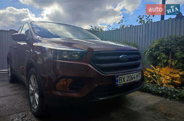 Внедорожник / Кроссовер Ford Escape 2018 в 