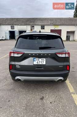 Внедорожник / Кроссовер Ford Escape 2020 в 